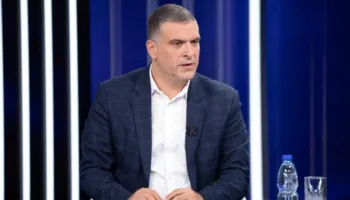 “Strategjia e Edi Ramës është…”/ Blushi: Orientimi ishte i qartë që Sali Berisha kishte shitur detin, marrëveshja…