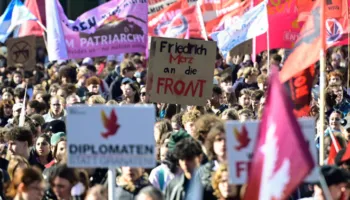 Studentët gjermanë dalin sërish në rrugë: Merz dhe industria e luftës na duan “mish për top”