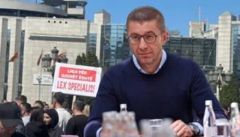 Studentët paralajmërojnë protestë për Gjuhën Shqipe – Mickoski: Çështja do të zgjidhet!
