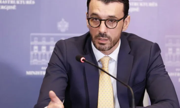 “Subvencionimin me 50 lekë për litër”, Karakaçi: Do të ulemi sërish me Shoqatën e Transportit, do të shohim ç’ndodh me bursat