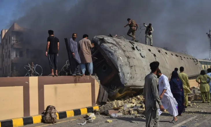Sulm vetëvrasës në Pakistan, 24 të vrarë dhe mbi 70 të plagosur në stacionin e trenit në Quetta