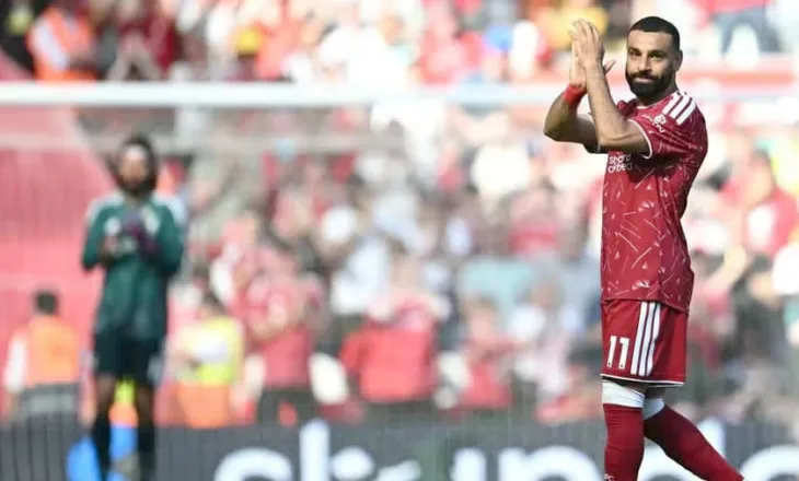 Sulmuesi/ Salah përshëndetet si legjendë nga Liverpuli