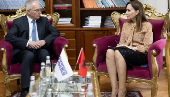 Tabaku takim me përfaqësuesin e OSBE-së: Situata në media problematike, nevojë për pavarësi reale editoriale