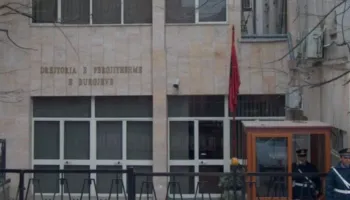 Të burgosurit festë me muzikë e alkool brenda qelisë, reagon Drejtoria e Burgjeve