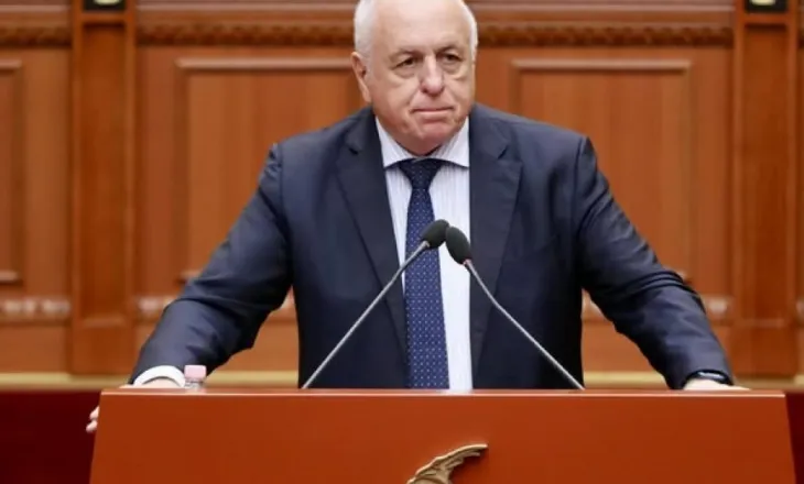 Të gjithë ‘qelbësirat’ kundër Berishës