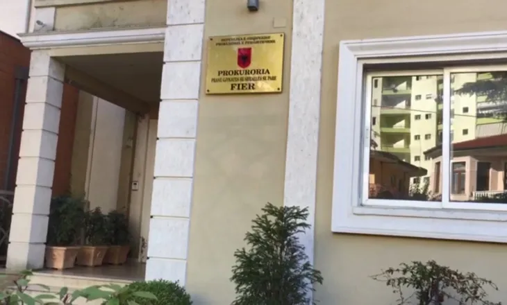 Të lidhur prej 17 vitesh dhe të ndarë në 2024-ën, prokuroria e Fierit çon në gjyq policin që përndiqte ish-të dashurën