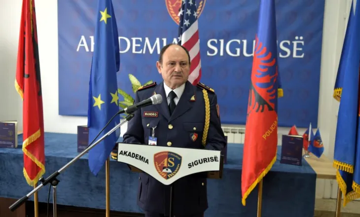 Të pathënat për Ilir Mandron, studentët punonin me punë vullnetare për sarajet e pedagogut, ja çfarë mungon te dosja…