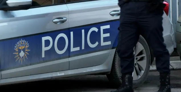 Të shtëna me armë në Prishtinë, plagoset një person