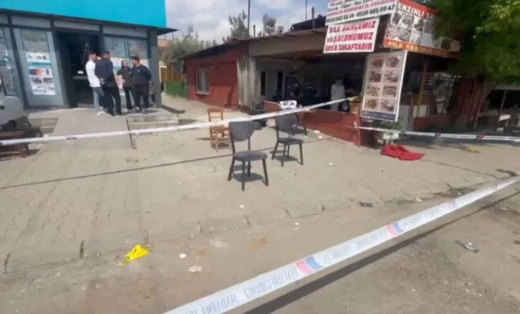 Të shtëna me armë zjarri në Turqi, 4 viktima dhe 8 të plagosur, autori dyshohet të jetë një 17-vjeçar