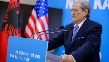 ‘Teatri i hajdutëve të rilindjes’, Berisha: As Mirlinda, as Linda, as Rama nuk do t’i shpëtojnë përgjegjësisë