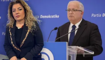 Tensione dhe debate në selinë blu, Edmond Spaho demaskon besniken e Berishës, zbulon se burrin e ka drejtor dogane…