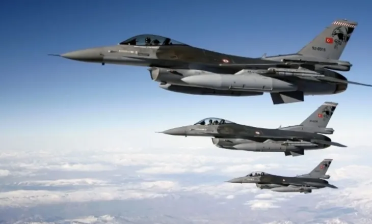 Tensione mes Greqisë dhe Turqisë, dy avionë ushtarakë turk futen në hapësirën ajrore të Athinës