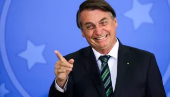 Tentoi të mbante pushtetin me dhunë pasi humbi zgjedhjet, ish-presidentit Bolsonaro gati t’i reduktohet dënimi