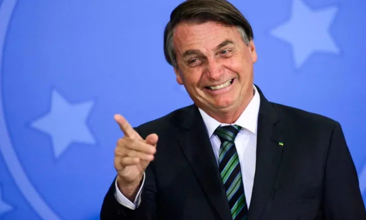 Tentoi të mbante pushtetin me dhunë pasi humbi zgjedhjet, ish-presidentit Bolsonaro gati t’i reduktohet dënimi