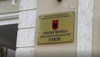 Tentuan të manipulonin një divorc, dërgohen për gjykim avokatja dhe përkthyesi në Fier