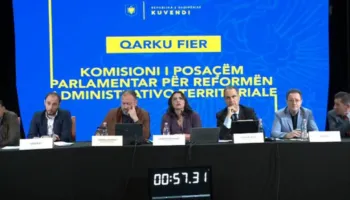 ‘Territorialja’, ndalesa e radhës në Fier! Mazniku: Sfidë, eficenca e funksioneve të bashkive! Boçi: Reforma e 2014-s e dështuar
