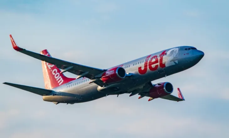 Terror në ajër për 220 pasagjerë që fluturonin nga Tenerife në Birmingham, piloti pëson atak në zemër