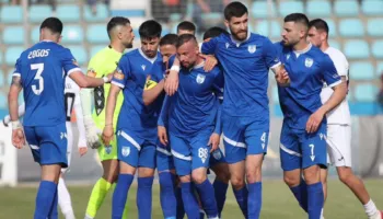 Teuta fiton ndeshjen vendimtare me Egnatian dhe shmang rënien direkte, rrogozhinasit e mbyllin të tretët
