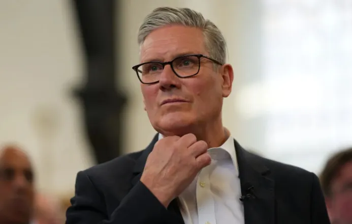 Thellohet kriza për Keir Starmer, arrin në katër numri i dorëheqjeve nga kabineti!