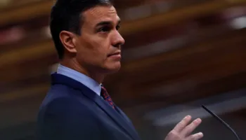 Thellohet skandali në Spanjë: Policia “zbarkon” në selinë e partisë së kryeministrit Pedro Sanchez