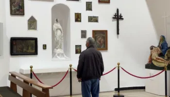 Thesaret e besimit, ekspozohen për herë të parë objekte të rralla dhe veshja e Nënë Terezës