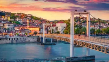 “Times Kuwait”: Shqipëria po kthehet në destinacionin tërheqës për turistët dhe investitorët nga Gjiri