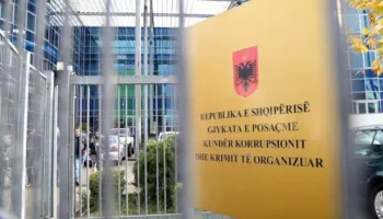 “Toyota Yaris”/ GJKKO dënon avokaten Erida Lazimi për ndikim të paligjshëm, i konvertohet burgu në shërbim prove