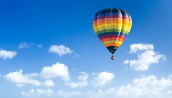 Tragjedi në Holandë, humb jetën një person pasi ra nga një balonë me ajër