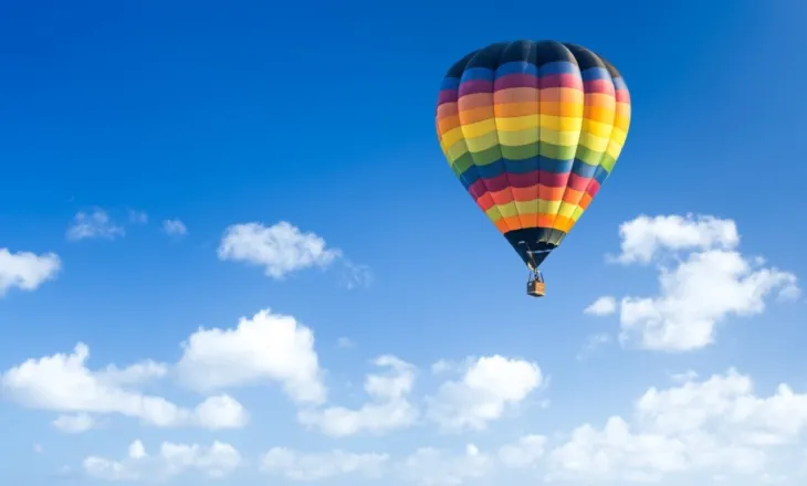 Tragjedi në Holandë, humb jetën një person pasi ra nga një balonë me ajër
