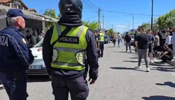 Tragjike në Durrës, makina përplas tre fëmijën, humbin jetën dy prej tyre, një tjetër i plagosur  të plagosur