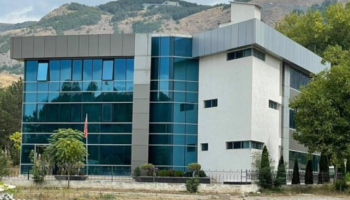 Transportonin mallra kontrabandë nga Greqia, arrestohen 4 persona në Korçë