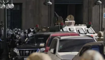 Trazira në Bolivi, bankat mbyllin degët në kryeqytetin La Paz