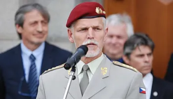 “Tregoni dhëmbët”, presidenti çek i kërkon NATO-s reagim më të ashpër ndaj Rusisë