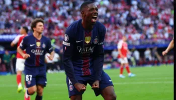Trofeu mbetet në Paris. “Ruleta ruse” i buzëqeshë parizienëve. Arsenal del me kokën ulur nga Budapesti (video)