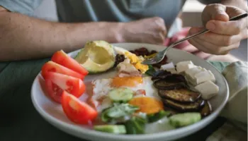 Truku më i thjeshtë për humbje peshe që nutricionistët ua rekomandojnë të gjithëve