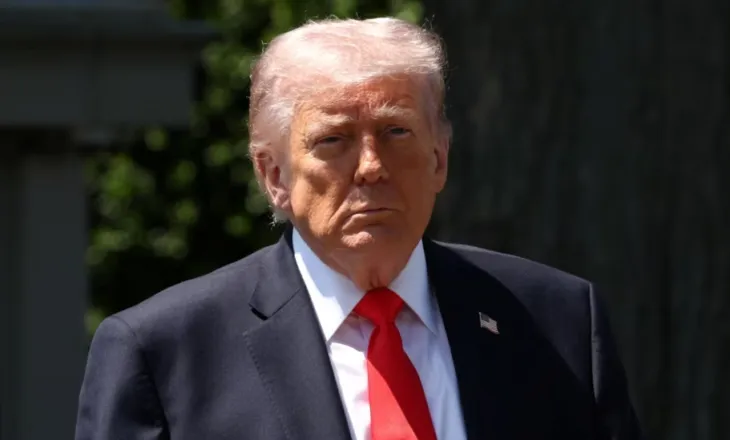 Trump: Irani do të “fshihet nga faqja e dheut” nëse godet anijet amerikane në Hormuz