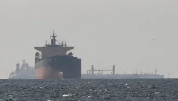 Trump në Pekin, tankerët kinezë sfidojnë bllokadën në Hormuz!