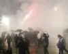Tubimi i PD-së me molotovë dhe fishekzjarrë/ Procedohen penalisht 7 protestues, mes tyre edhe deputeti Klevis Balliu