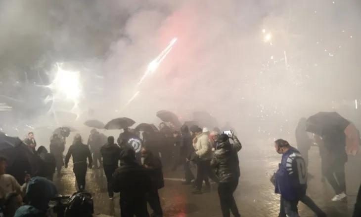 Tubimi i PD-së me molotovë dhe fishekzjarrë/ Procedohen penalisht 7 protestues, mes tyre edhe deputeti Klevis Balliu