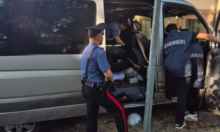 U kapën duke transportuar 5 kilogramë kokainë me një furgon/ Arrestohen tre të rinjtë shqiptarë në Itali, i sekuestrohen mbi 6 mijë euro cash
