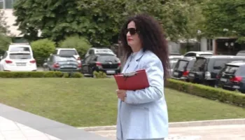 U përjashtua nga gara për kreun e PD, Sela-Berishës: Non grata ka marrë peng partinë