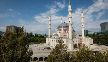 Udhëzimi për terapinë hormonale te të miturit, KMSH kundër: Shoqëria s’duhet të normalizojë praktika që krijojnë paqartësi në raport me natyrën njerëzore