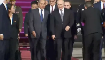Ukraina dhe Irani në fokus/ Putin mbërrin në Pekin, pritet takimi me Xi Jinping