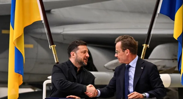 Ukraina do të blejë 20 avionë të rinj luftarakë “Gripen” nga Suedia