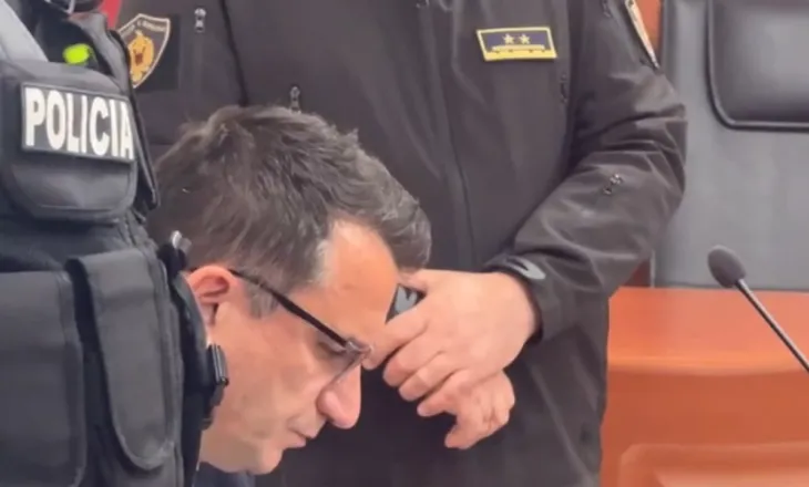 “Unë mund të survejohem e arrestohem, por nuk lejohem t’i drejtohem gjykatës”, Veliaj në seancën kundër prokurorit të SPAK: Po konsiderohem rrezik për drejtësinë