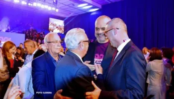 Vdekja e Servet Pëllumbit, reagon djali i tij: Jetove me dinjitet dhe dashuri për Shqipërinë!