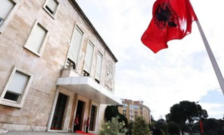 Vendimet e qeverisë: Nga projektet energjetike, investime në infrastrukturë dhe pagat në administratë