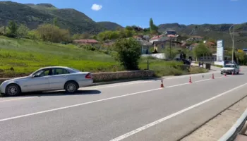 VIDEO/ Aksident në Pogradec-Lin, makina përplas këmbësorin 80 vjeç