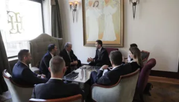VIDEO/ Berisha takim me ministrin e Jashtëm maqedonas, shqiptarët dhe integrimi temat e diskutimit