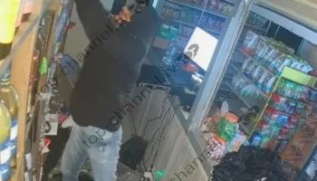 Video/ Hajduti serial godet sërish! Vjedh marketin e tretë në Dhërmi, kamerat i zbulojnë fytyrën